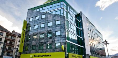 ¿Cuáles son los servicios de Credit Andorra en el sector de seguros?