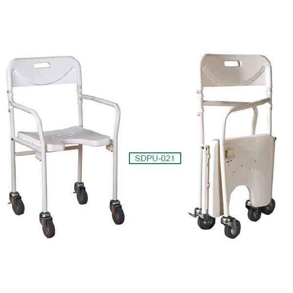 Mejorando la independencia en el baño con sillas de ruedas de ducha