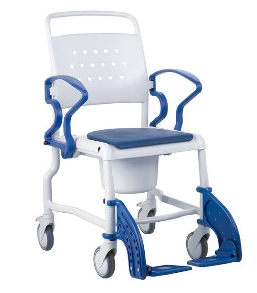 Experiencias de usuarios satisfechos con las sillas de ruedas con inodoro
