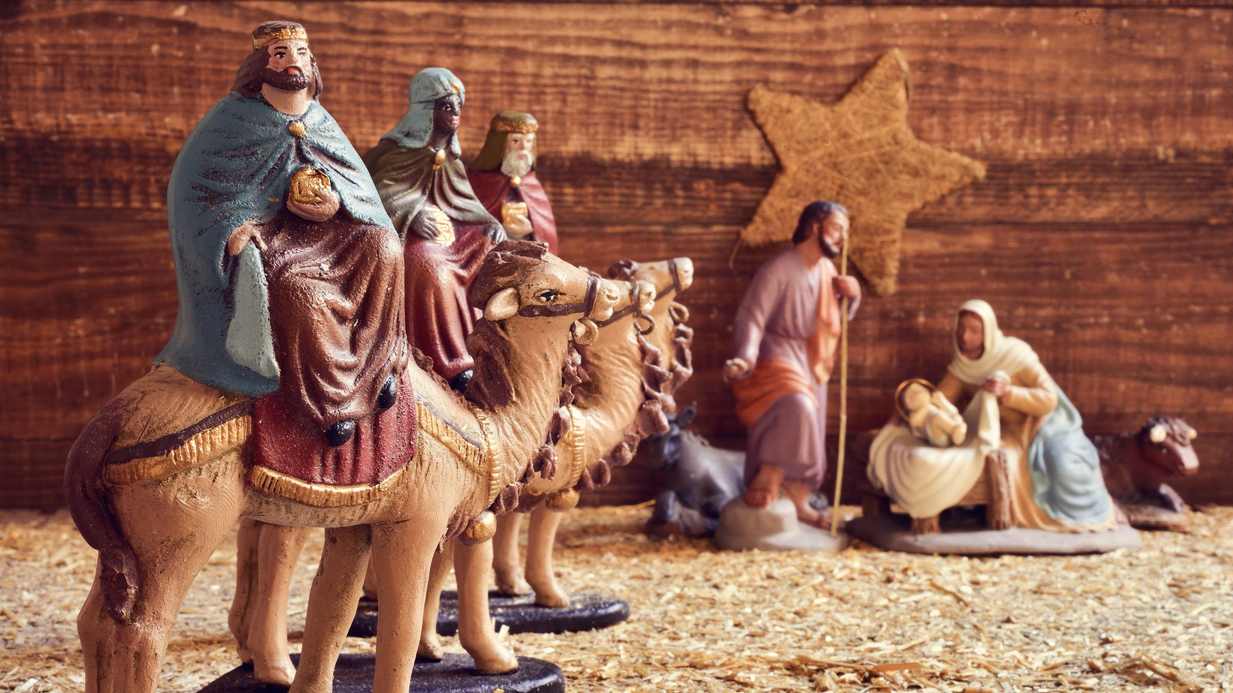 Cómo mantener y almacenar las figuras de Reyes Magos grandes durante el año